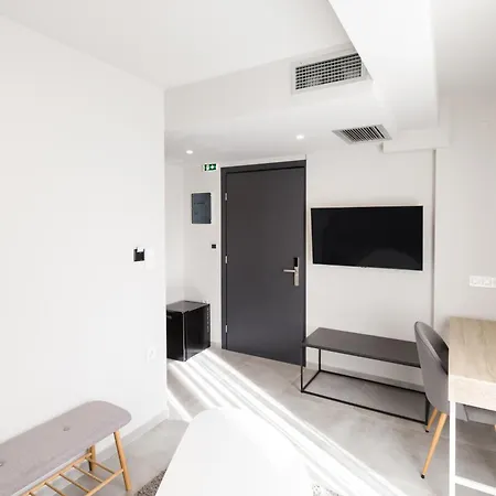 Hotel apartamentowy Comfort & 4*