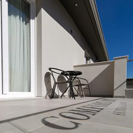 Hotel apartamentowy Comfort & 4*